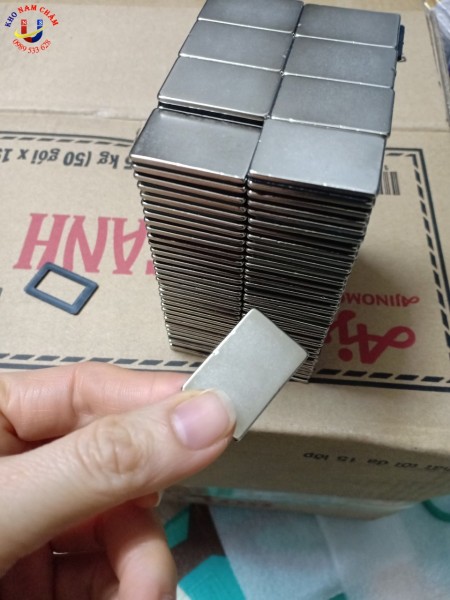 Nam châm viên 30x20x2mm
