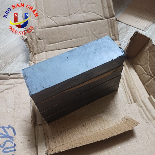 Nam châm Ferrite 150x50x25mm