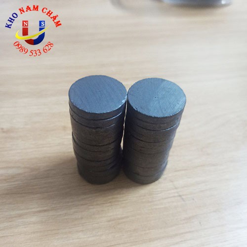 Nam châm đen 30x5mm 