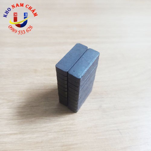 Nam châm đen 30x10x5mm