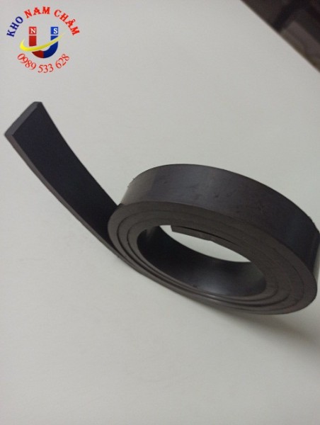 Nam châm dẻo W20x5x1000mm hút mạnh