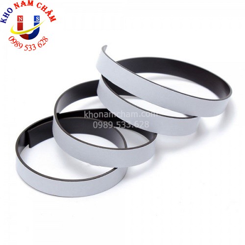 Cuộn nam châm dẻo khổ 3cm có keo
