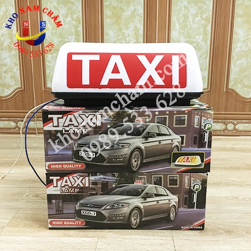 Mào taxi dù trắng