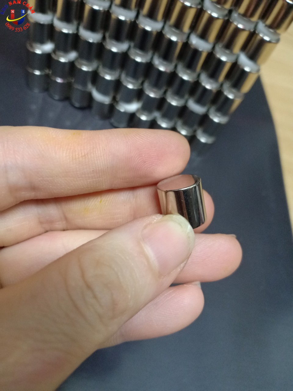 Nam châm N52 kích thước D11x11mm