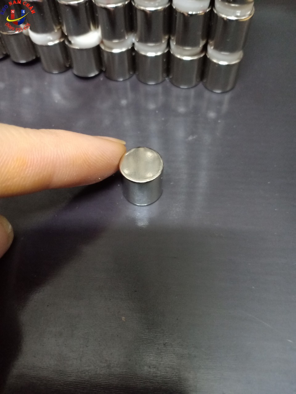 Nam châm N52 kích thước D11x11mm