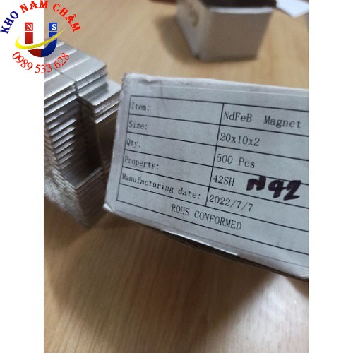 Nam châm N42 kích thước 20x10x2mm