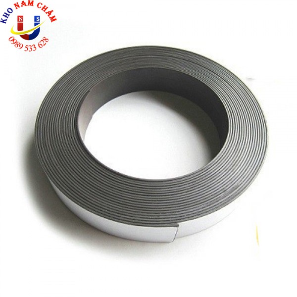 Cuộn nam châm dẻo khổ 3cm có keo