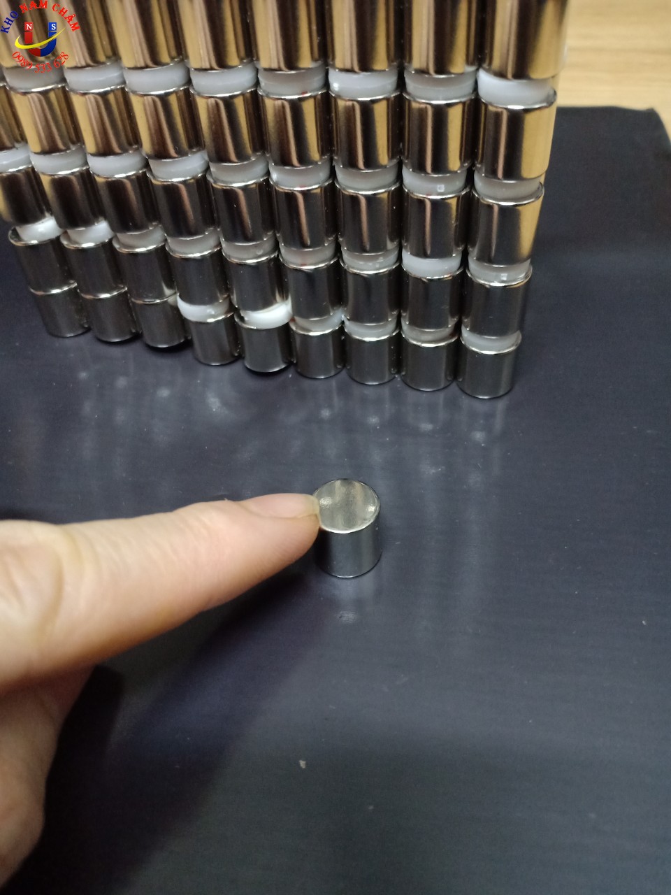 Nam châm N52 kích thước D11x11mm