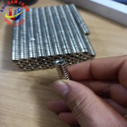 Nam châm viên D8x3 lỗ vát 3mm