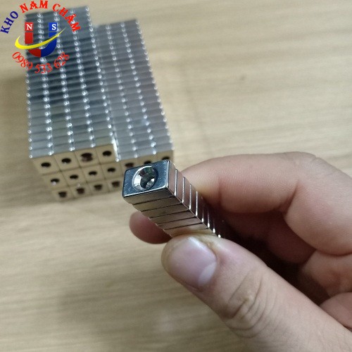 Nam châm viên 15x10x5 lỗ vát 4mm