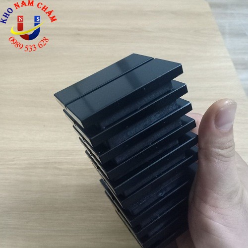 Kẹp nam châm kích thước 63x53x6mm siêu mạnh