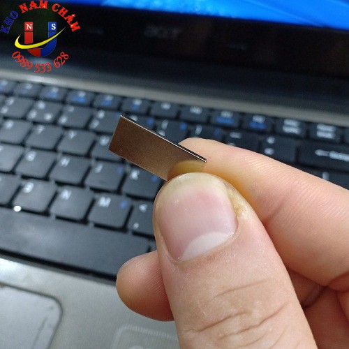 Nam châm viên 20x10x1mm N42 