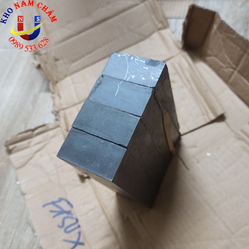 Nam châm Ferrite 150x50x25mm