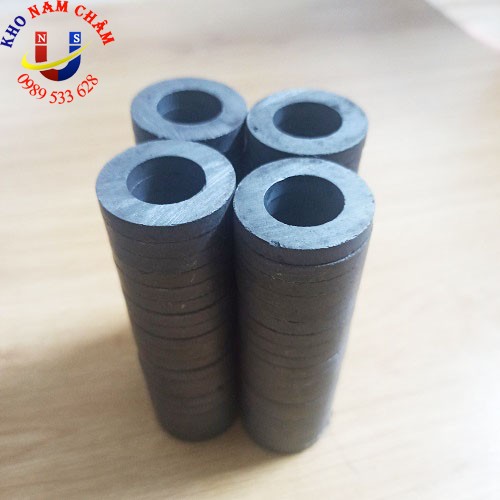 Nam châm đen 32x5 lỗ 19mm