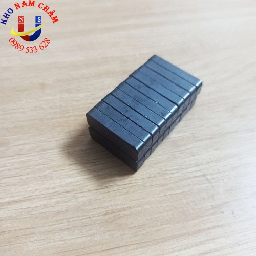 Nam châm đen 30x10x5mm
