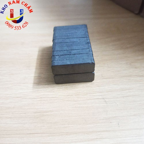 Nam châm đen 30x10x5mm