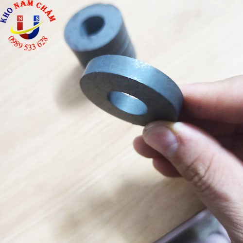 Nam châm loa 45x8 lỗ 19mm