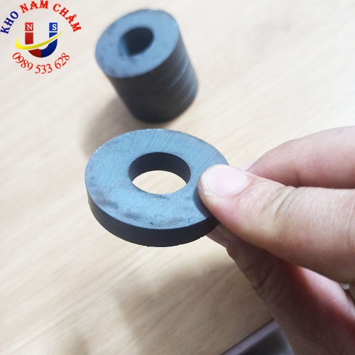 Nam châm loa 45x8 lỗ 19mm