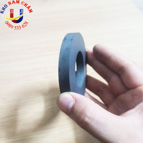 Nam châm loa D80x10 lỗ 40mm