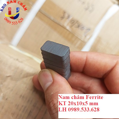 Nam châm Ferrite 20x10x5mm