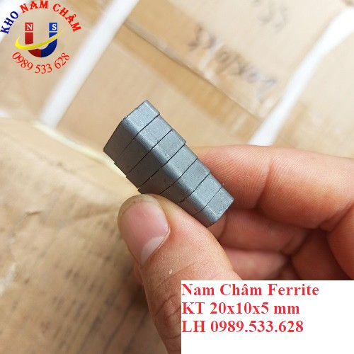 Nam châm Ferrite 20x10x5mm
