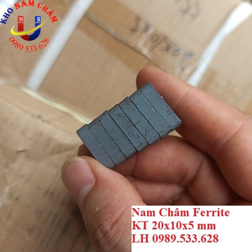 Nam châm Ferrite 20x10x5mm